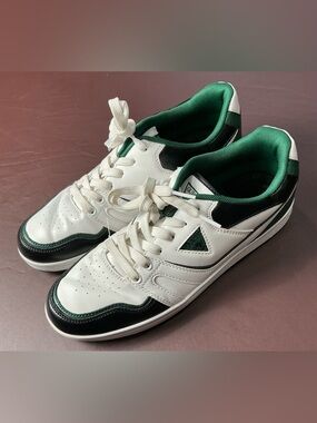GUESS White, Green & Black Low-Top Sneakers